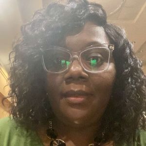 Meet your Posher, Kashay